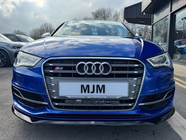 2015 AUDI S3 2015 2.0 TFSI Hatchback 3dr Petrol Manual quattro Euro 6 (s/s) (300 ps) * HUGE SPEC LIST * HEATED NAPPA LEATHER * 18" ALLOY WHEELS * MAXTON FRONT SPLITTER * PRIVACY GLASS * 5.8" RETRACTABLE DISPLAY * LED LIGHTS * DUAL-ZONE CLIMATE CONTROL * HEATED POWER FOLDING MIRRORS * FLAT BOTTOMED MULTI-FUNCTIONAL STEERING WHEEL * SEPRANG BLUE * AUDI DRIVE SELECT * SAT NAV * DAB * STUNNING THROUGHOUT * - Photo 9