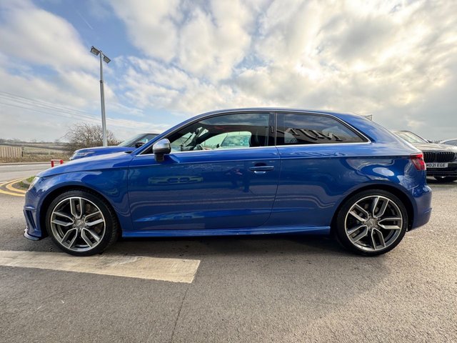 2015 AUDI S3 2015 2.0 TFSI Hatchback 3dr Petrol Manual quattro Euro 6 (s/s) (300 ps) * HUGE SPEC LIST * HEATED NAPPA LEATHER * 18" ALLOY WHEELS * MAXTON FRONT SPLITTER * PRIVACY GLASS * 5.8" RETRACTABLE DISPLAY * LED LIGHTS * DUAL-ZONE CLIMATE CONTROL * HEATED POWER FOLDING MIRRORS * FLAT BOTTOMED MULTI-FUNCTIONAL STEERING WHEEL * SEPRANG BLUE * AUDI DRIVE SELECT * SAT NAV * DAB * STUNNING THROUGHOUT * - Photo 11