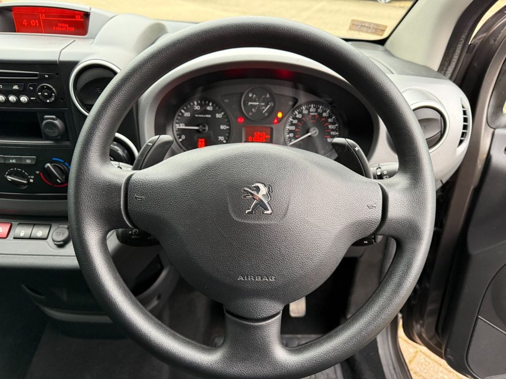 USED 2018 18 PEUGEOT PARTNER Peugeot Partner Tepee 1.6 BlueHDi Horizon RE 5dr Automatic Wheelchair Conversion LOW MILEAGE AIR CONDITIOING