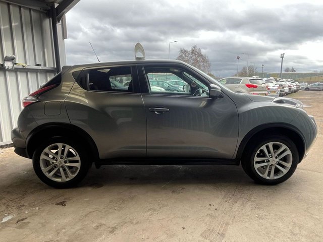 2016 NISSAN JUKE 1.2 DIG-T N-Connecta SUV 5dr Petrol Manual Euro 6 (s/s) (115 ps) - Photo 9