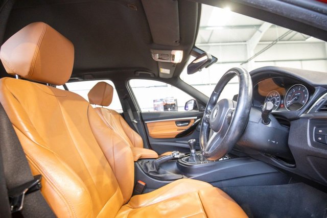 2018 BMW 3 Series 2L M Sport 5dr - Photo 3