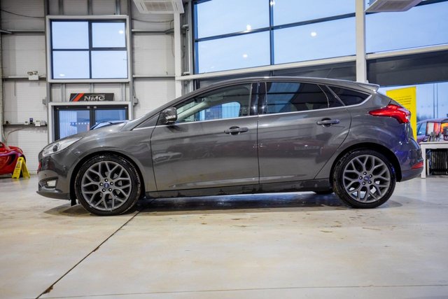 2017 Ford Focus 1L Titanium X 5dr - Photo 11