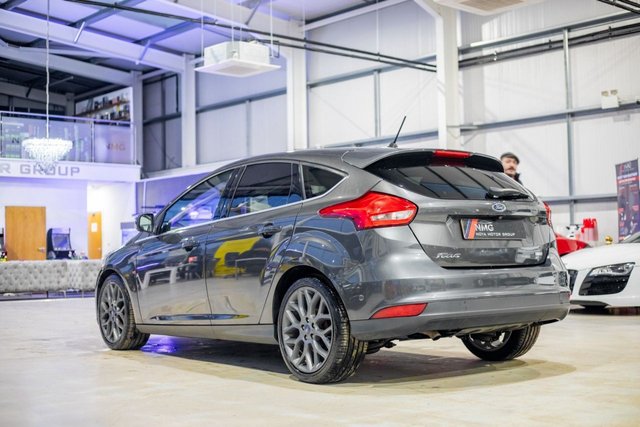 2017 Ford Focus 1L Titanium X 5dr - Photo 4