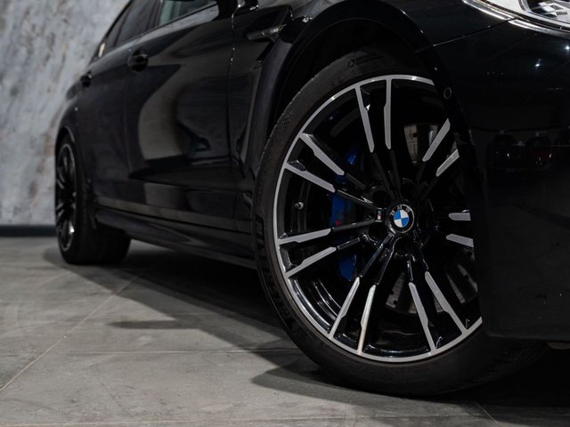 2019 BMW M5 4.4L null 4dr - Photo 5