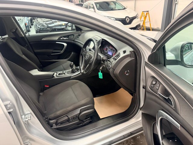 2017 VAUXHALL INSIGNIA 1.6 CDTi ecoFLEX Design Nav Euro 6 (s/s) 5dr - Photo 10