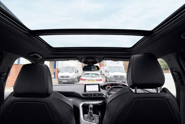 2018 Peugeot 3008 1.2L Gt Line 5dr - Photo 2