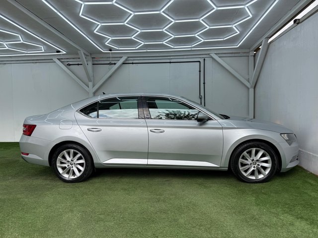 View our SKODA SUPERB