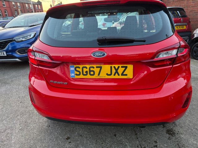 2017 FORD FIESTA - Photo 4