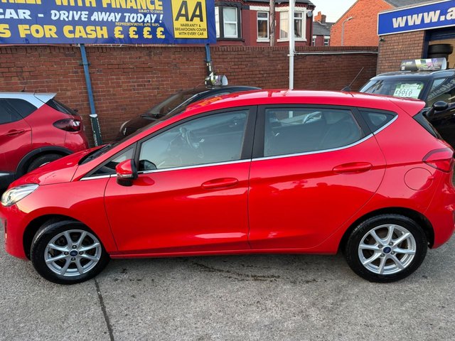 2017 FORD FIESTA - Photo 6