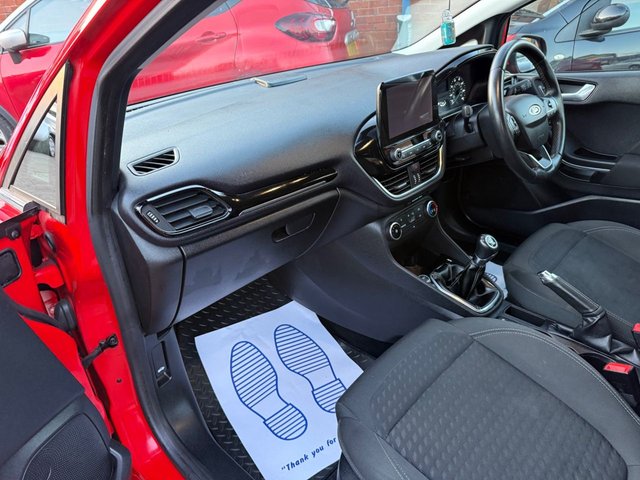 2017 FORD FIESTA - Photo 9