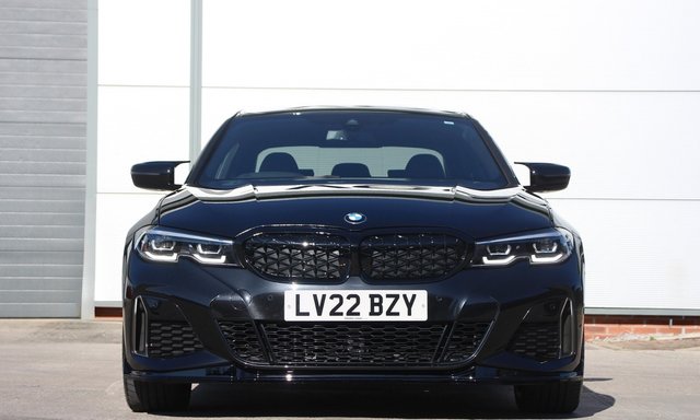 View our BMW 3 SERIES