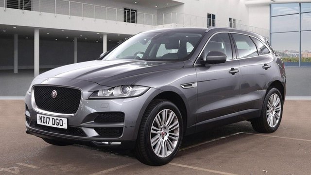 2017 Jaguar F-Pace 2L Portfolio 5dr - Photo 2