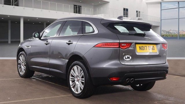 2017 Jaguar F-Pace 2L Portfolio 5dr - Photo 3