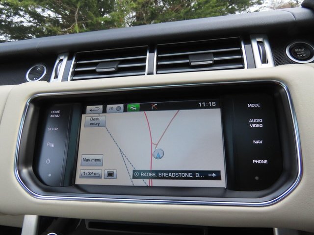 2015 Land Rover RANGE ROVER - Photo 12