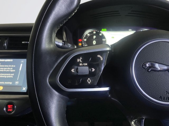 2022 Jaguar I-Pace - Photo 10