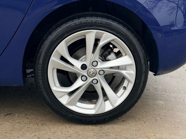 2018 Vauxhall Astra 1.4L SRI Nav 5dr - Photo 11