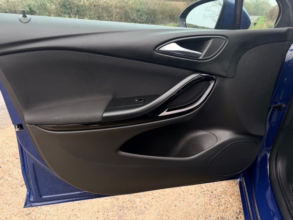 USED 2018 18 VAUXHALL ASTRA 1.4i Turbo SRi Nav Hatchback 5dr Petrol Auto Euro 6 (s/s) (150 ps) 8 Services|1 Owner|Camera|SatNav|Apple CarPlay/Android Auto|