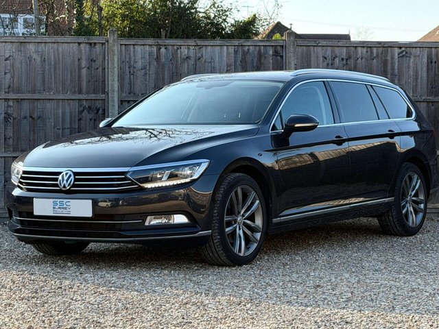 2019 Volkswagen Passat - Photo 2