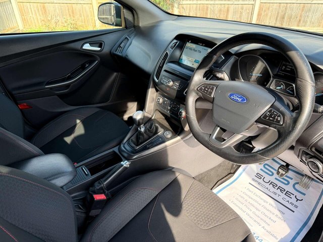 2017 Ford Focus - Photo 5