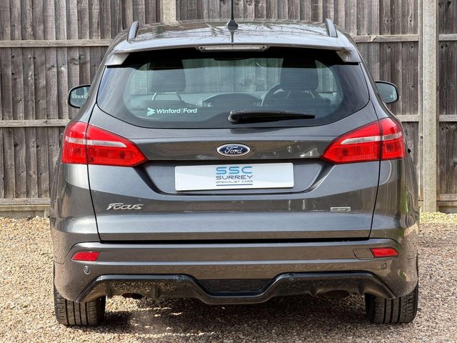 2017 Ford Focus - Photo 12