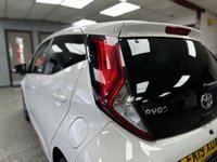 USED 2019 19 TOYOTA AYGO 1.0 VVT-i x-trend Funroof 5dr Petrol x-shift Euro 6 (71 ps) Automatic with Apple CarPlay