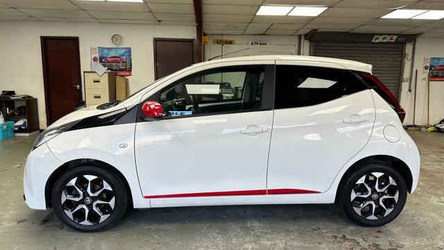 2019 TOYOTA AYGO - Photo 9