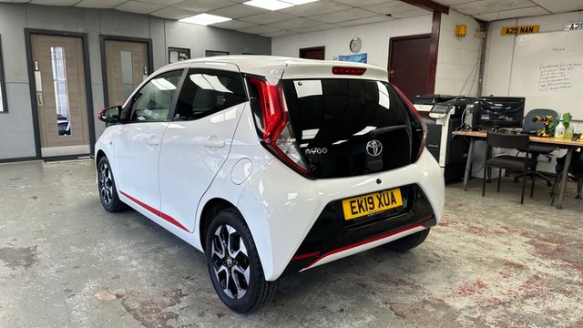2019 TOYOTA AYGO - Photo 10