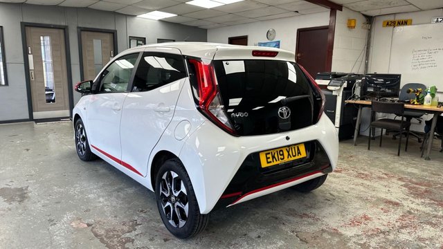 2019 TOYOTA AYGO - Photo 11