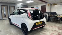 USED 2017 17 TOYOTA AYGO 1.0 VVT-i x-press Hatchback 5dr Petrol Manual Euro 6 (68 ps) Reverse camera + Bluetooth