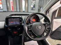 USED 2017 17 TOYOTA AYGO 1.0 VVT-i x-press Hatchback 5dr Petrol Manual Euro 6 (68 ps) Reverse camera + Bluetooth