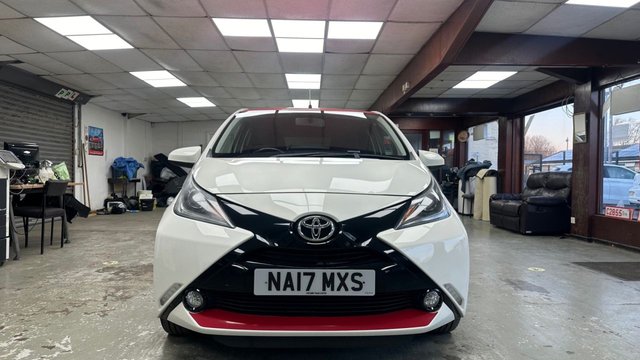 2017 TOYOTA AYGO - Photo 3