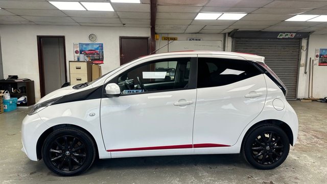 2017 TOYOTA AYGO - Photo 8