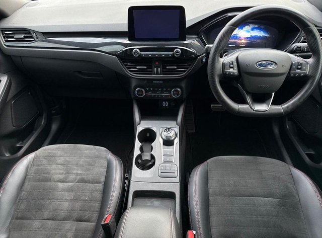 2022 FORD KUGA - Photo 9