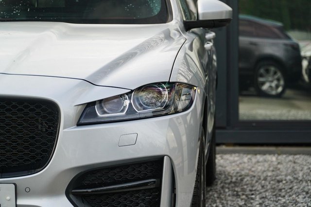 2017 JAGUAR F-PACE 2017 2.0 D180 R-Sport SUV 5dr Diesel Auto AWD Euro 6 (s/s) (180 ps) - Photo 9