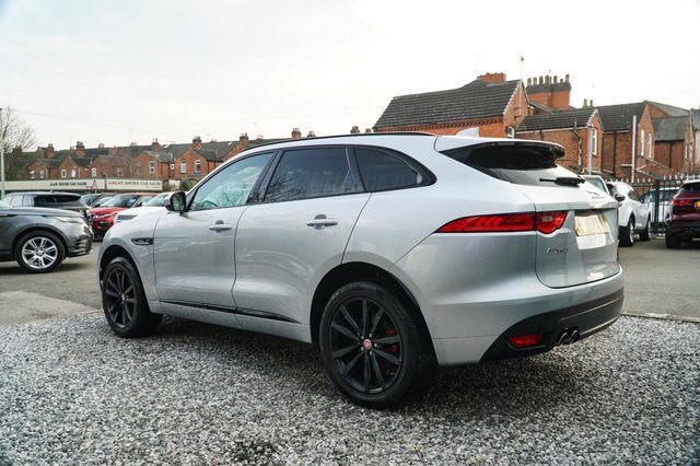2017 JAGUAR F-PACE 2017 2.0 D180 R-Sport SUV 5dr Diesel Auto AWD Euro 6 (s/s) (180 ps) - Photo 11