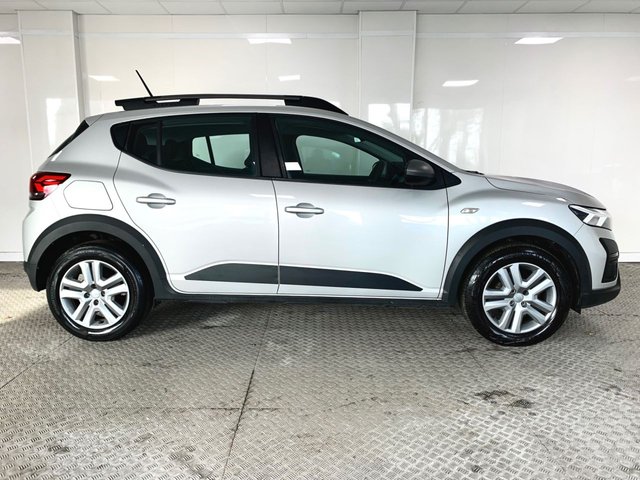 2023 Dacia Sandero Stepway 1L Expression 5dr - Photo 3