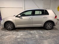 USED 2017 67 VOLKSWAGEN GOLF 1.4 TSI SE Nav Hatchback 5dr Petrol Manual Euro 6 (s/s) (125 ps) APPLE/ANDROID CAR PLAY SAT NAV PARKING SENSORS FRONT AND REAR