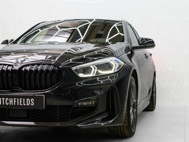 2023 BMW 1 SERIES - Photo 2