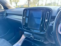 USED 2018 18 VOLVO XC40 2.0 D4 FIRST EDITION AUTOMATIC 4X4 EURO 6  * FULL VOLVO SERVICE HISTORY *