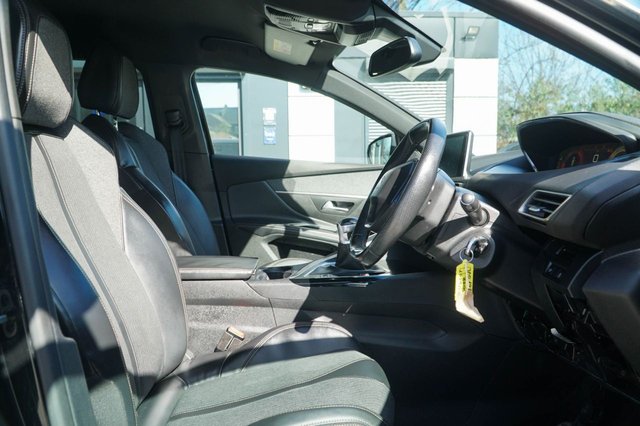 View our PEUGEOT 5008