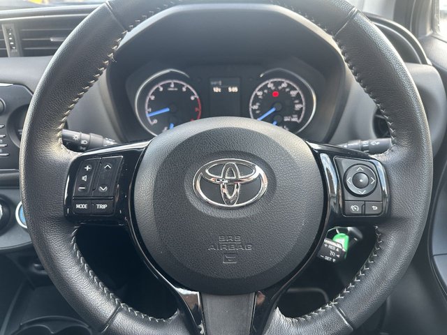 2018 TOYOTA YARIS - Photo 12