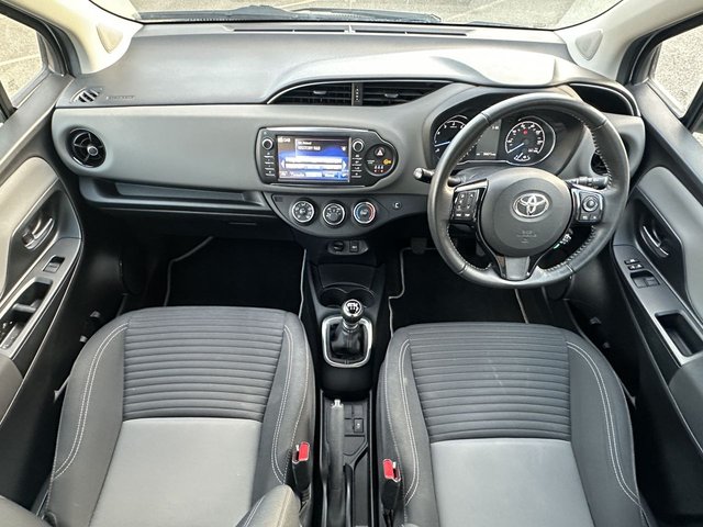 2018 TOYOTA YARIS - Photo 10