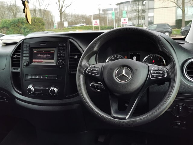 2017 Mercedes-Benz VITO - Photo 2