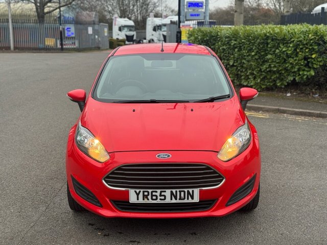 2015 Ford Fiesta 1.5L Style 5dr - Photo 2