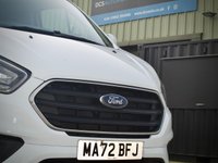 USED 2022 72 FORD TRANSIT CUSTOM 2.0 300 EcoBlue Limited Crew Van Double Cab 5dr Diesel Manual L2 H1 Euro 6 (s/s) (130 ps) Low Miles | Limited | Crew Van