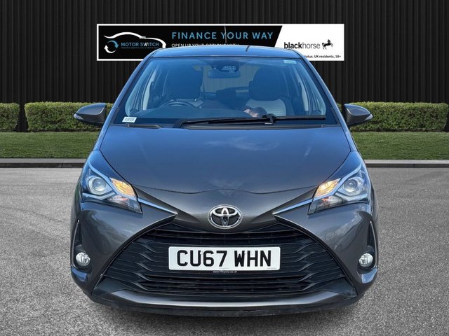 2017 Toyota Yaris 1.5L Icon 5dr - Photo 2