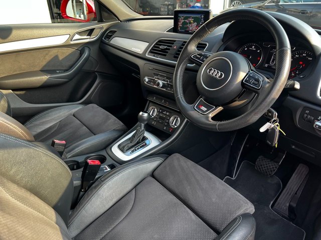 2014 AUDI Q3 - Photo 4