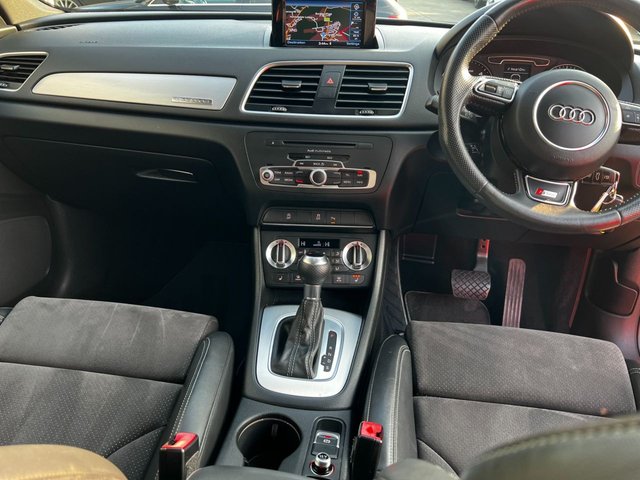 2014 AUDI Q3 - Photo 6