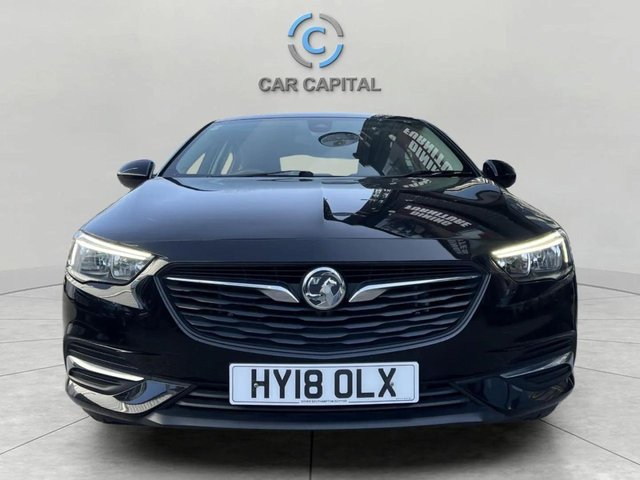 2018 Vauxhall Insignia 1.5L Design 5dr - Photo 2