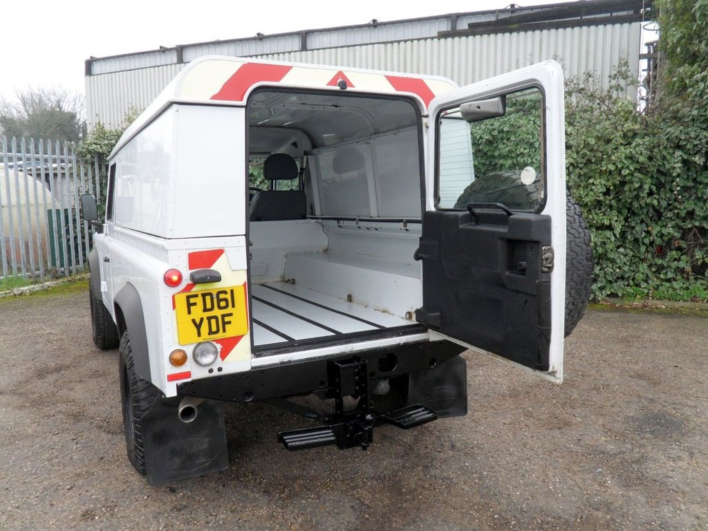 USED 2012 61 LAND ROVER DEFENDER 2.2 TDCi Hard Top SUV 3dr Diesel Manual 4WD MWB Euro 5 (122 ps) 1 Owner Full History &pound;18,500No Vat